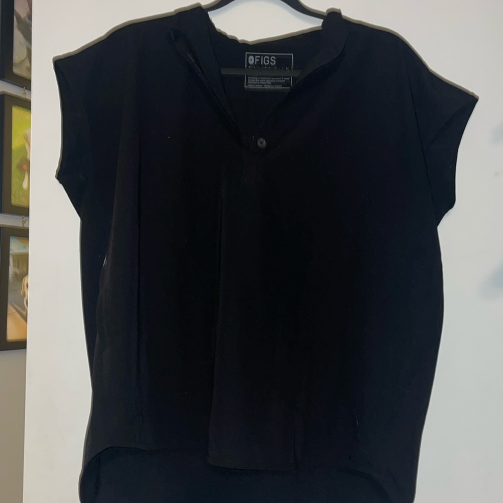 FIGS Rafaela M scrub top. Like new